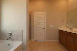 4512 Bridal Veil Dr, Austin, TX 78747 - Photo 11