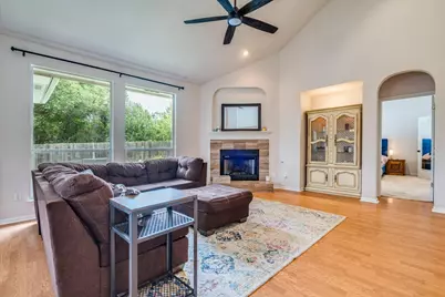 7025 Auckland Drive, Austin, TX 78749 - Photo 11