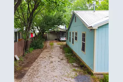 912 & 912 1/2 Calle Limon Drive, Austin, TX 78702 - Photo 21