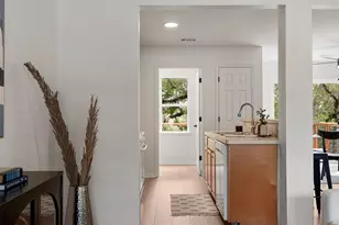 3003 Glen Rae St, Austin, TX 78702 - Photo 9