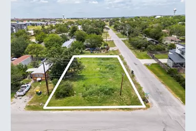 301 W Eggleston Street, Manor, TX 78653 - Photo 1