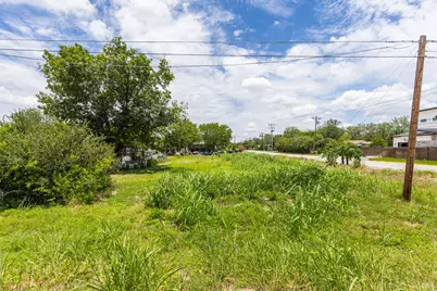 301 W Eggleston Street, Manor, TX 78653 - Photo 9