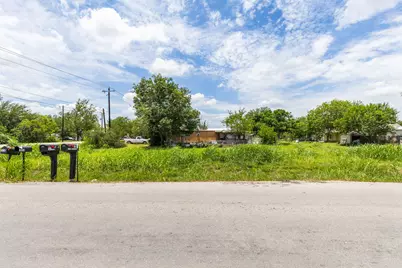 301 W Eggleston Street, Manor, TX 78653 - Photo 21