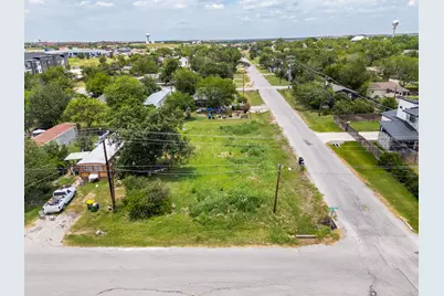 301 W Eggleston Street, Manor, TX 78653 - Photo 27