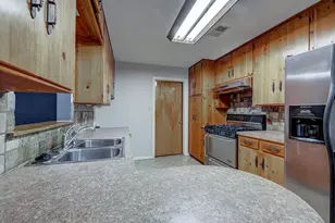 7803 Lazy Ln, Austin, TX 78757 - Photo 9