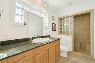 1204 E Live Oak St, Austin, TX 78704 - Photo 13