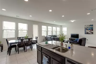 9109 Garnet Drive, Austin, TX 78729 - Photo 11