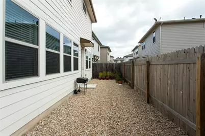 9109 Garnet Drive, Austin, TX 78729 - Photo 27