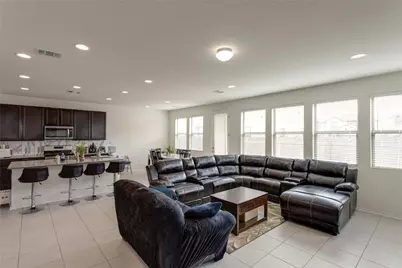 9109 Garnet Drive, Austin, TX 78729 - Photo 17
