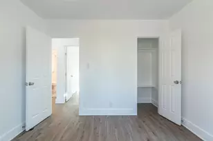 3203 E 16th St, Austin, TX 78721 - Photo 13