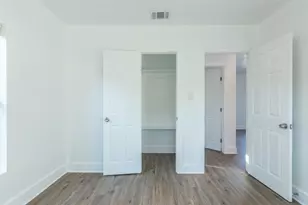 3203 E 16th St, Austin, TX 78721 - Photo 17