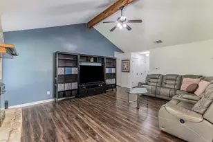 2402 Susan Ln, Leander, TX 78641 - Photo 5