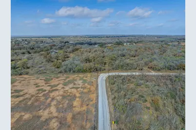 1050 Bugtussle Lane, Luling, TX 78648 - Photo 5