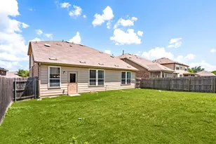 11708 Roscommon Trl, Austin, TX 78754 - Photo 33
