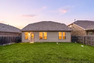 11708 Roscommon Trl, Austin, TX 78754 - Photo 31