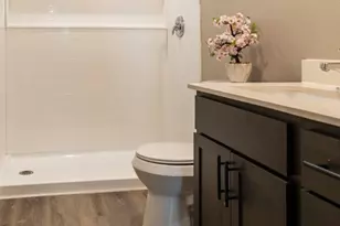 320 S 24th St, Temple, TX 76501 - Photo 9