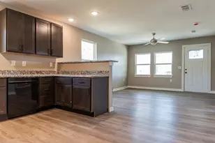 320 S 24th St, Temple, TX 76501 - Photo 11