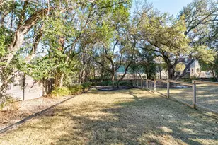 410 W Alpine Rd, Austin, TX 78704 - Photo 31
