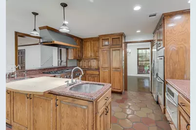3607 Ripple Creek Drive, Austin, TX 78746 - Photo 9