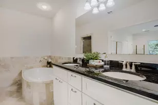 2109 Newfield Ln, Austin, TX 78703 - Photo 11