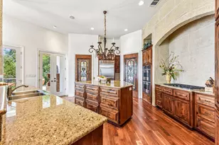 14004 Skyline Dr, Austin, TX 78732 - Photo 5