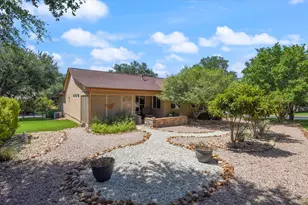 101 Rockrose Ct, Georgetown, TX 78633 - Photo 31