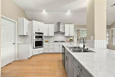 10045 Planters Woods Drive, Austin, TX 78730 - Photo 17