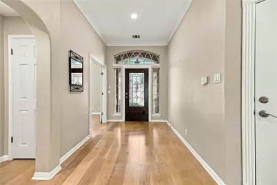 10045 Planters Woods Drive, Austin, TX 78730 - Photo 5