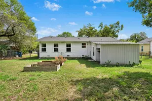943 Clear Fork St, Lockhart, TX 78644 - Photo 23
