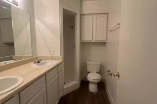 307 E 31st St, Austin, TX 78705 - Photo 11