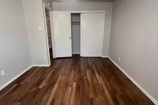 307 E 31st St, Austin, TX 78705 - Photo 13