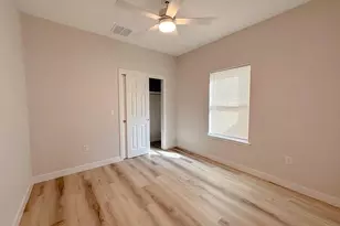 817 5th St, Lockhart, TX 78644 - Photo 15