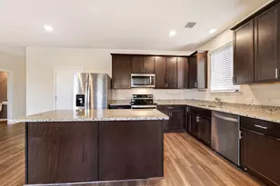 217L Innisfree Rd, Jarrell, TX 76537 - Photo 3
