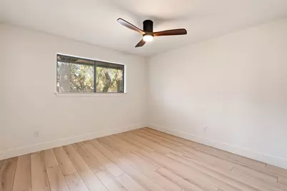 300 Norwood Drive W, Georgetown, TX 78628 - Photo 29