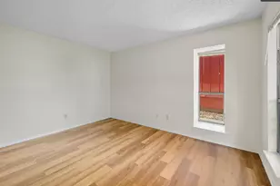 4813 Yucca Hill Dr, Austin, TX 78744 - Photo 9