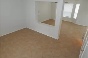 13521 Shawna Dnay Dr, Austin, TX 78727 - Photo 11