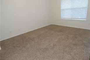 13521 Shawna Dnay Dr, Austin, TX 78727 - Photo 15