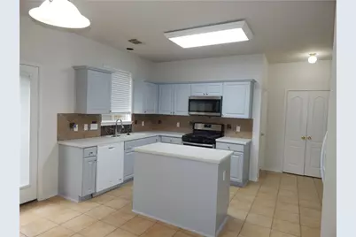 13521 Shawna Dnay Drive, Austin, TX 78727 - Photo 5