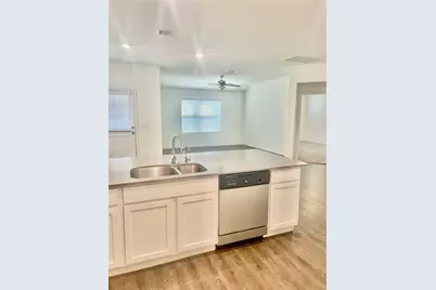 5716 Southerner Way, Austin, TX 78747 - Photo 9