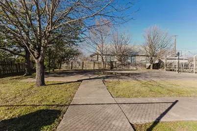 202 Main Street, Hutto, TX 78634 - Photo 3