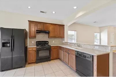 1001 Hyde Park Drive, Round Rock, TX 78665 - Photo 5