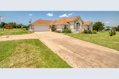 341 Brown Road, McDade, TX 78650 - Photo 3