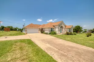 341 Brown Rd, McDade, TX 78650 - Photo 3