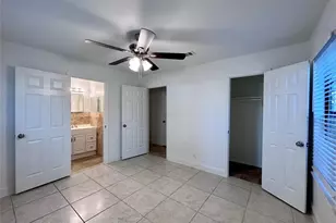 6200 Palm Cir, Austin, TX 78741 - Photo 13