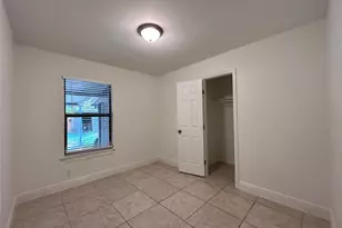 6200 Palm Cir, Austin, TX 78741 - Photo 11