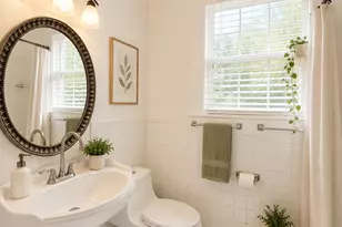 407 W 35th St, Austin, TX 78705 - Photo 11