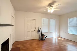 407 W 35th St, Austin, TX 78705 - Photo 3