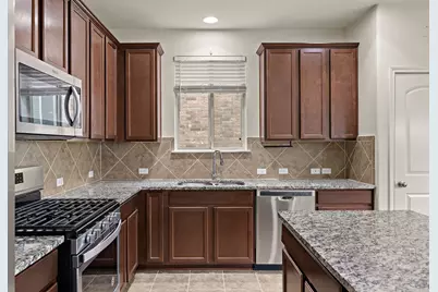 1000 McCormick Cove, Hutto, TX 78634 - Photo 11