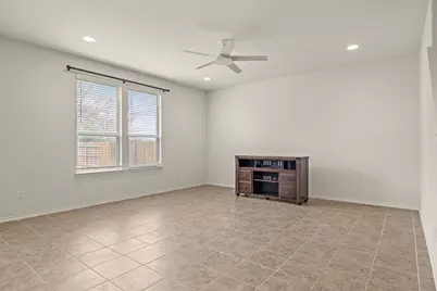 1000 McCormick Cove, Hutto, TX 78634 - Photo 7