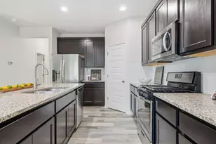 2211 Limestone Lake Dr, Georgetown, TX 78633 - Photo 11